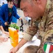 NATO Itālijas kontingenta karavīru īstās itāļu picas meistarklase